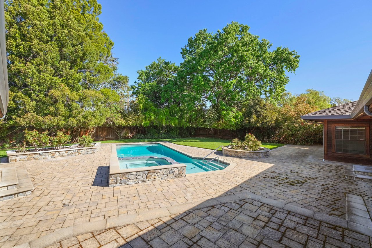 50 Amberwood Ln, Walnut Creek