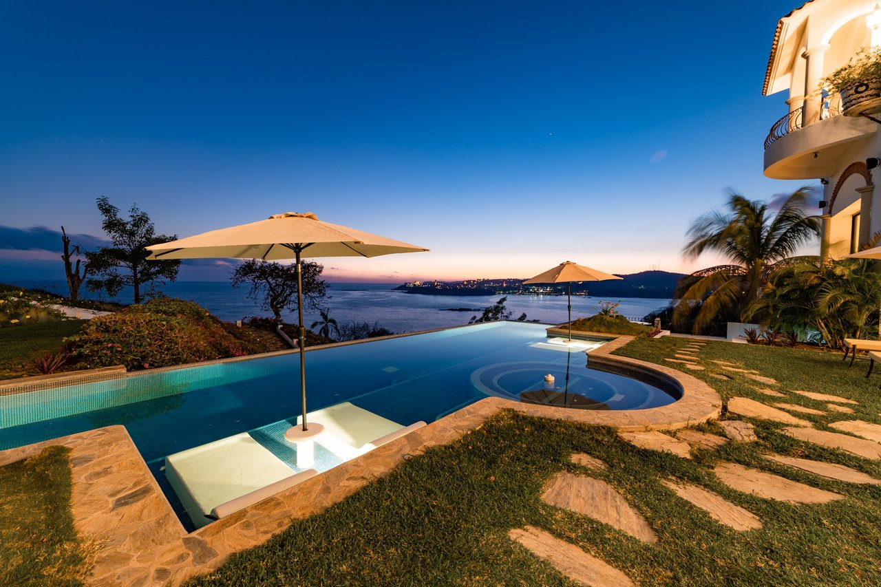 5 Bedroom, Single Family Home, Villa Encantada 