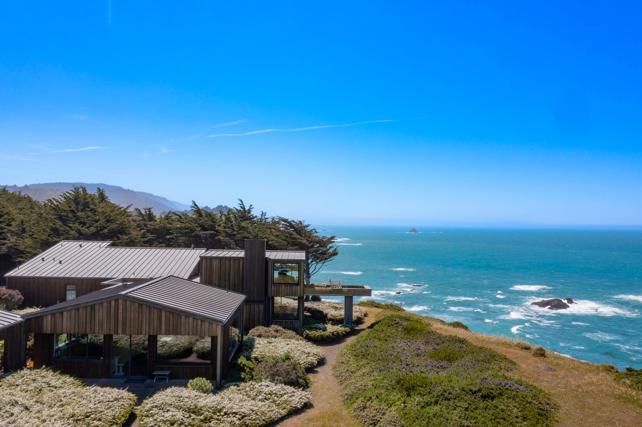 Sea Arches - 7000 S Hwy 1