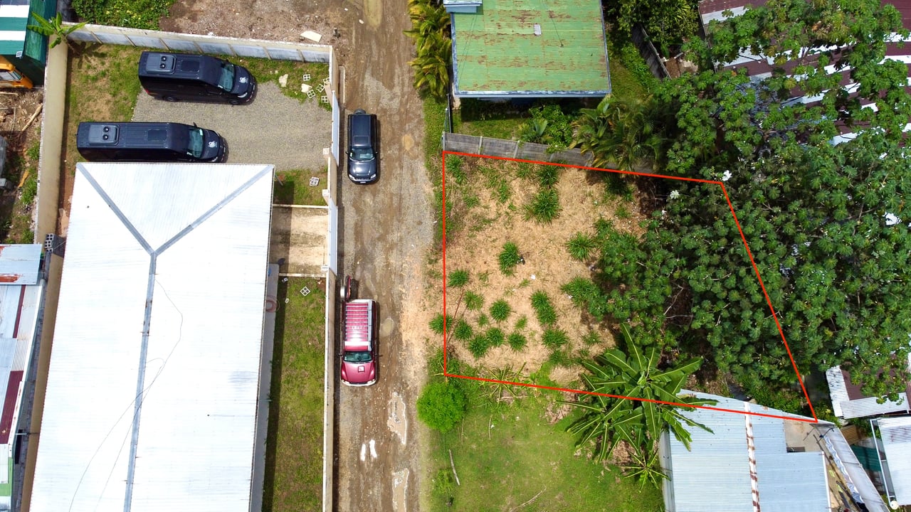 Lot in Uvita, Walking Distance to Amenities
