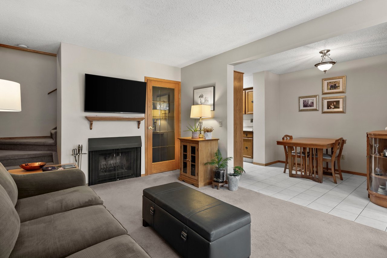 544 Blackthorn Road NE Unit: 1404