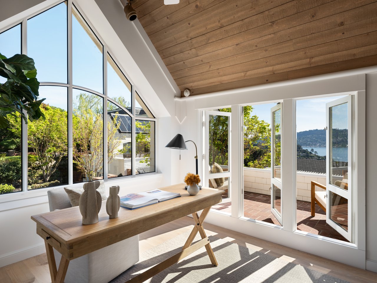 The Extraordinary Round Hill Estate