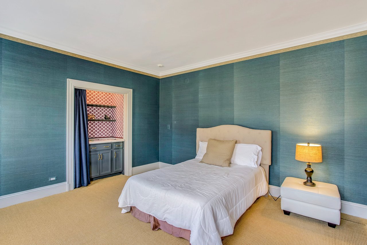 145 Dosoris Lane, Glen Cove