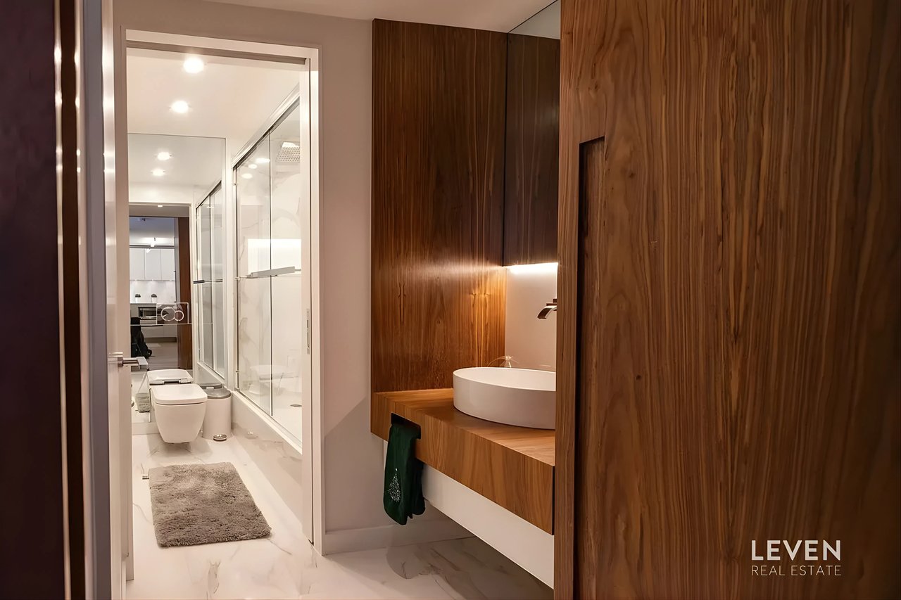 322 West 57th Street #33P2