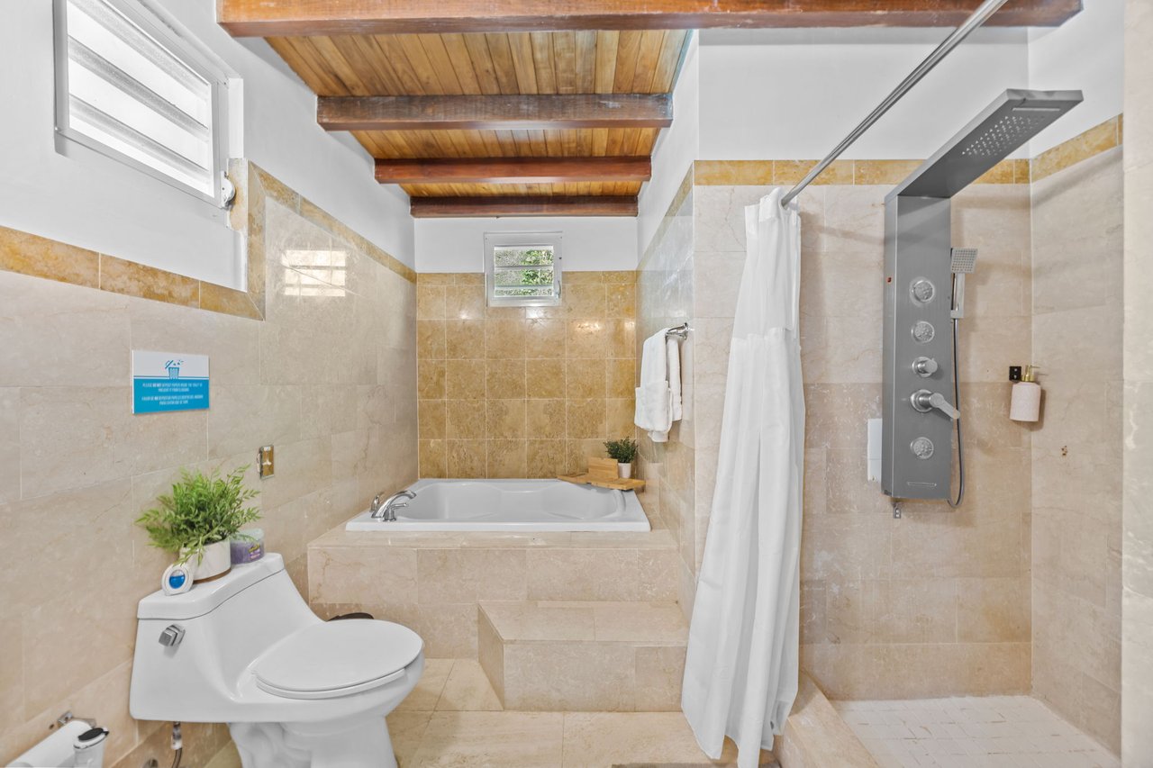 Luxury Income-Producing Estate | Carolina, Puerto Rico