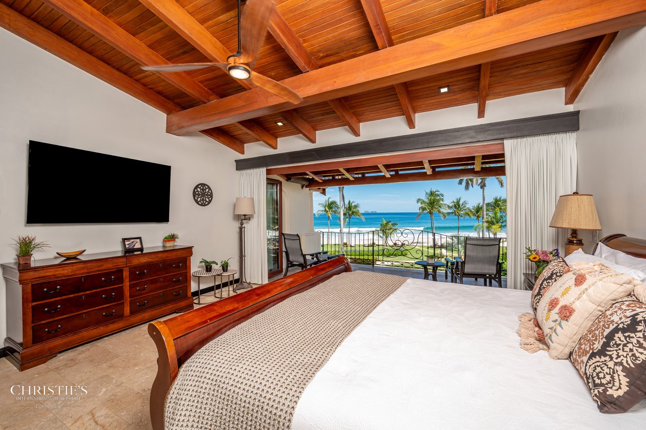 Luxury Beachfront Villa The Palms #6 