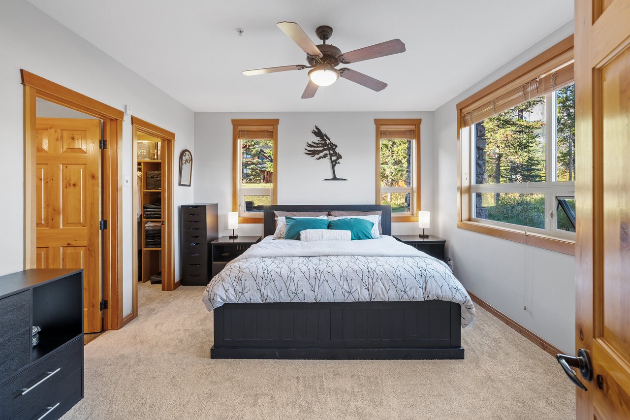 112-104 Armstrong Place