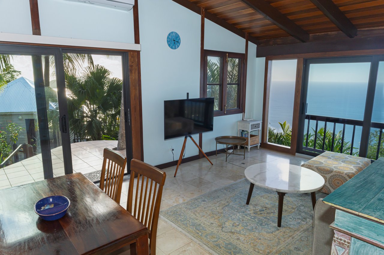 1105 Villa Botanica
