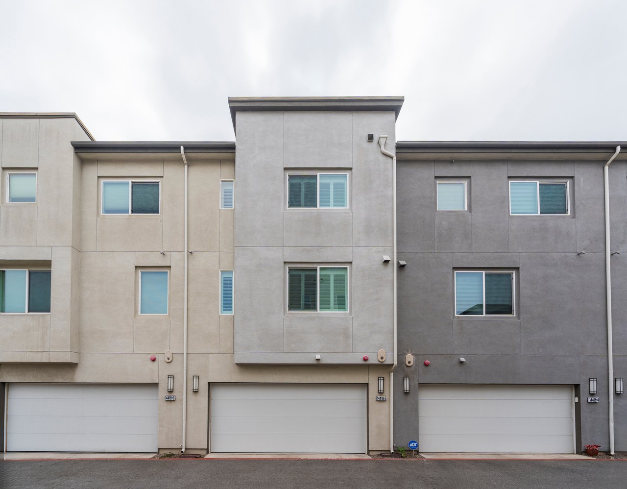 14418-5 Plum Lane