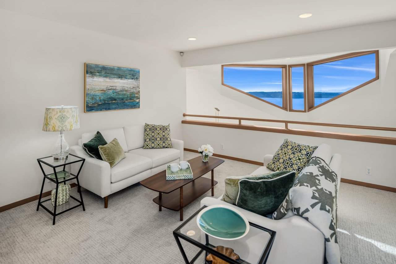 10245 Marine View Drive SW