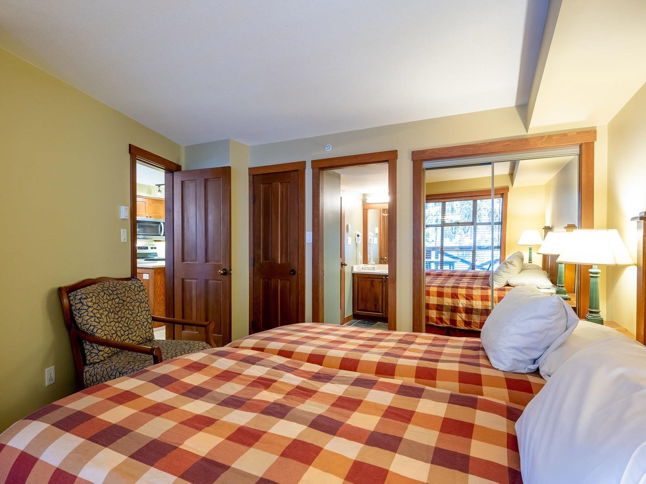 207 G3-4653 Blackcomb Wy