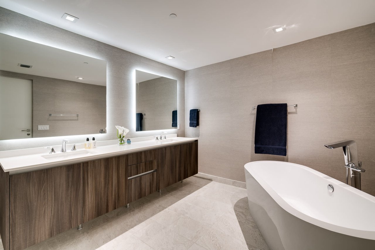 Aria on the Bay | Edgewater