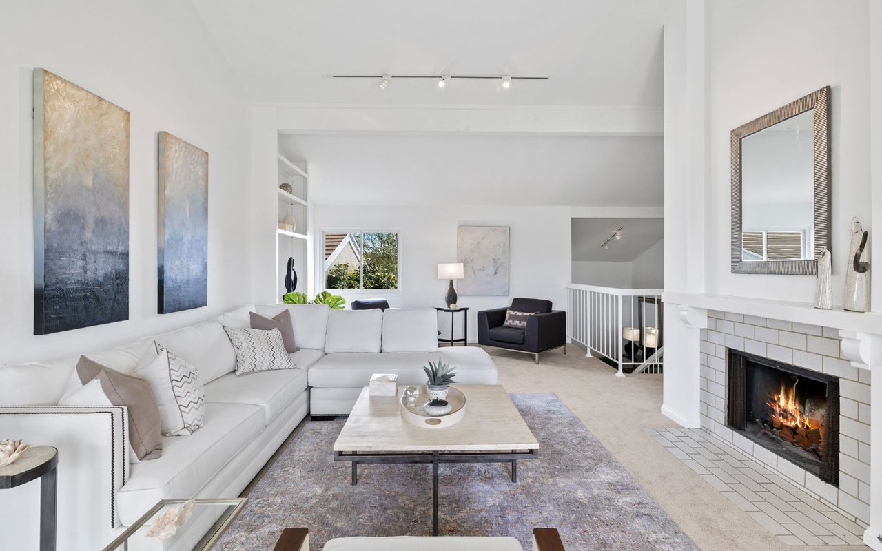 7 White Water Drive