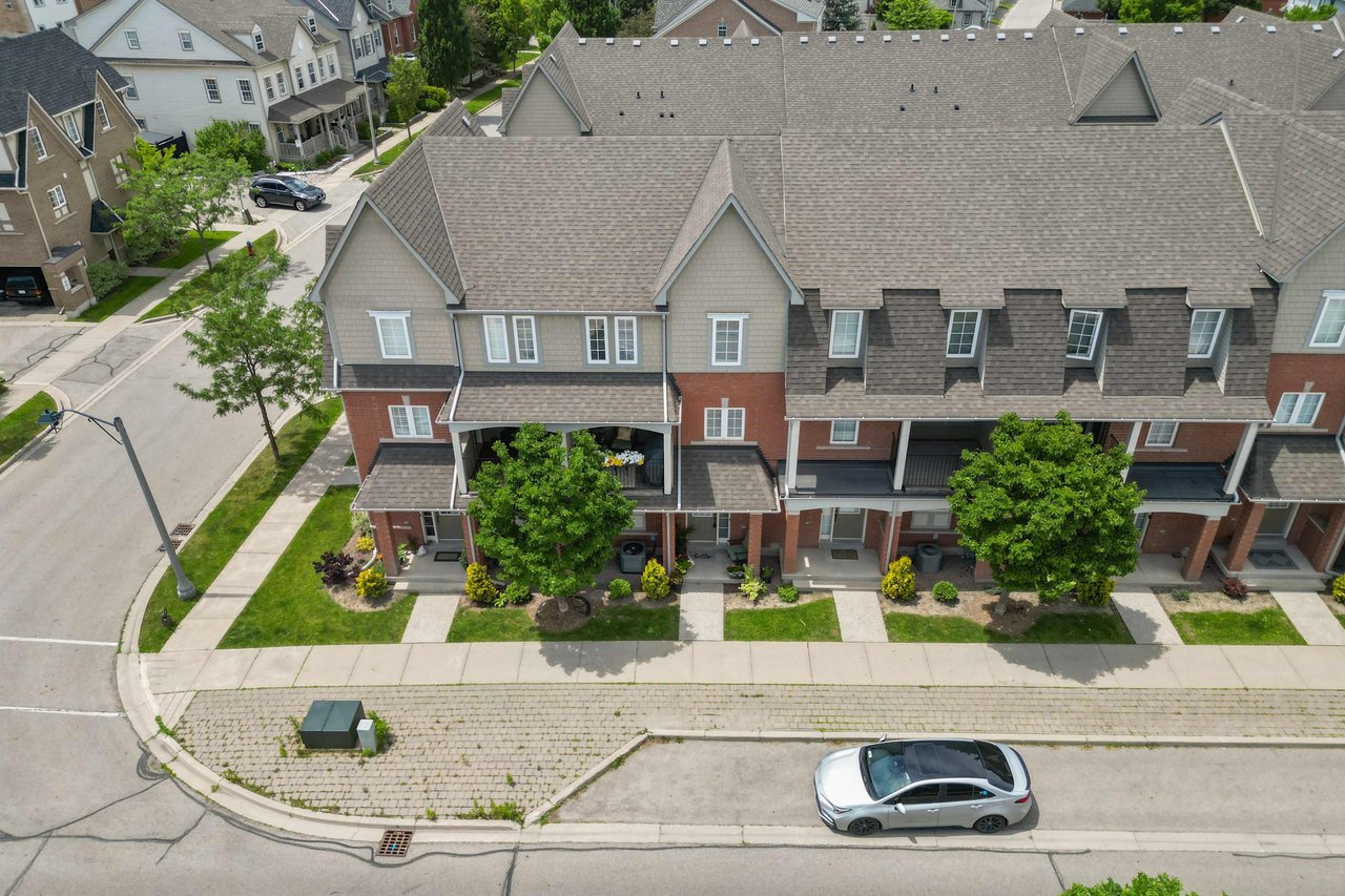 2-2360 Parkhaven Boulevard Unit: 2