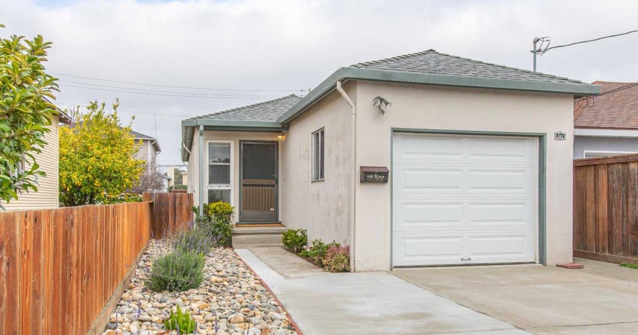 307 Cedar ST