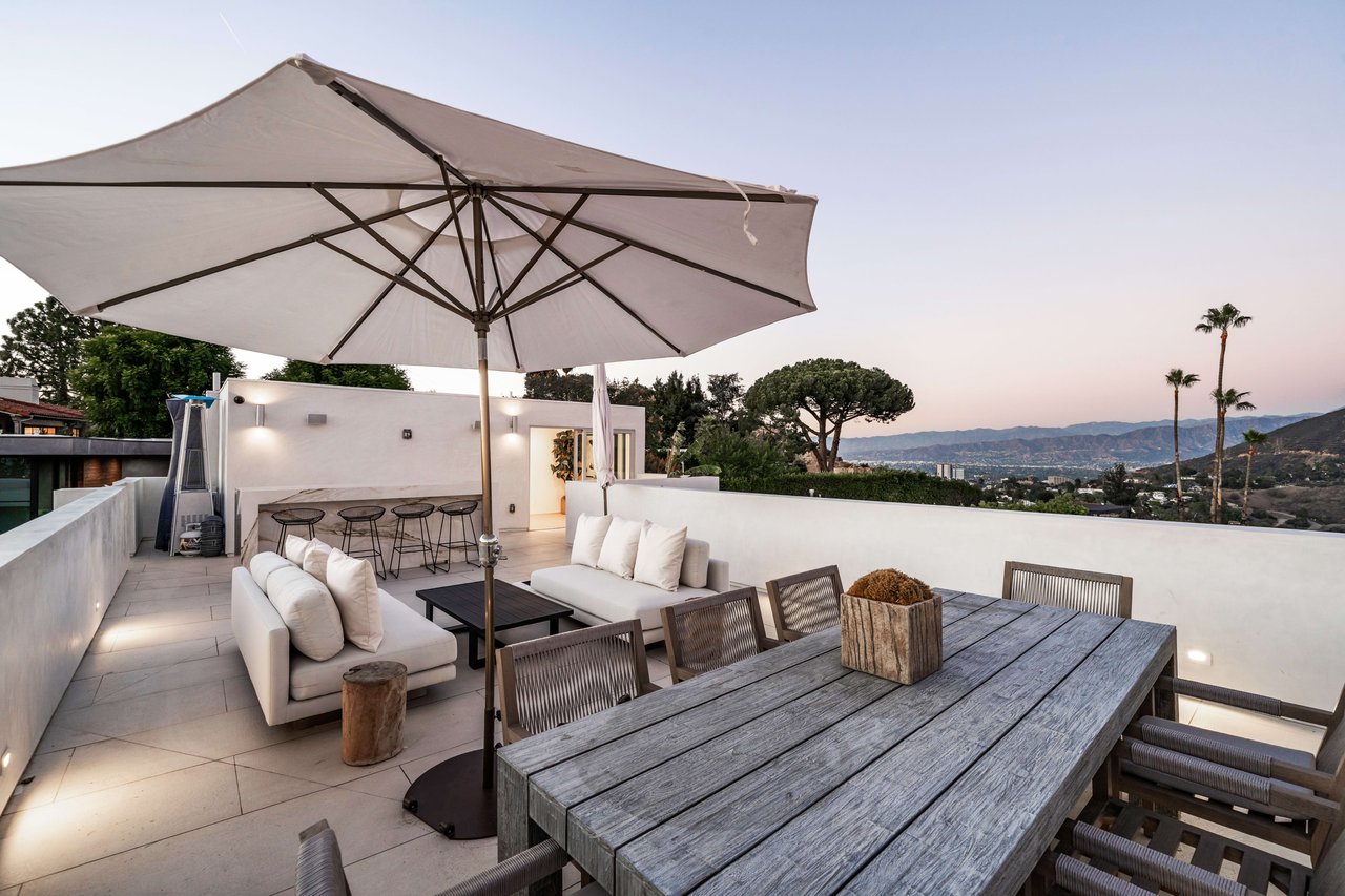 The Apex HH | 7115 Macapa Drive