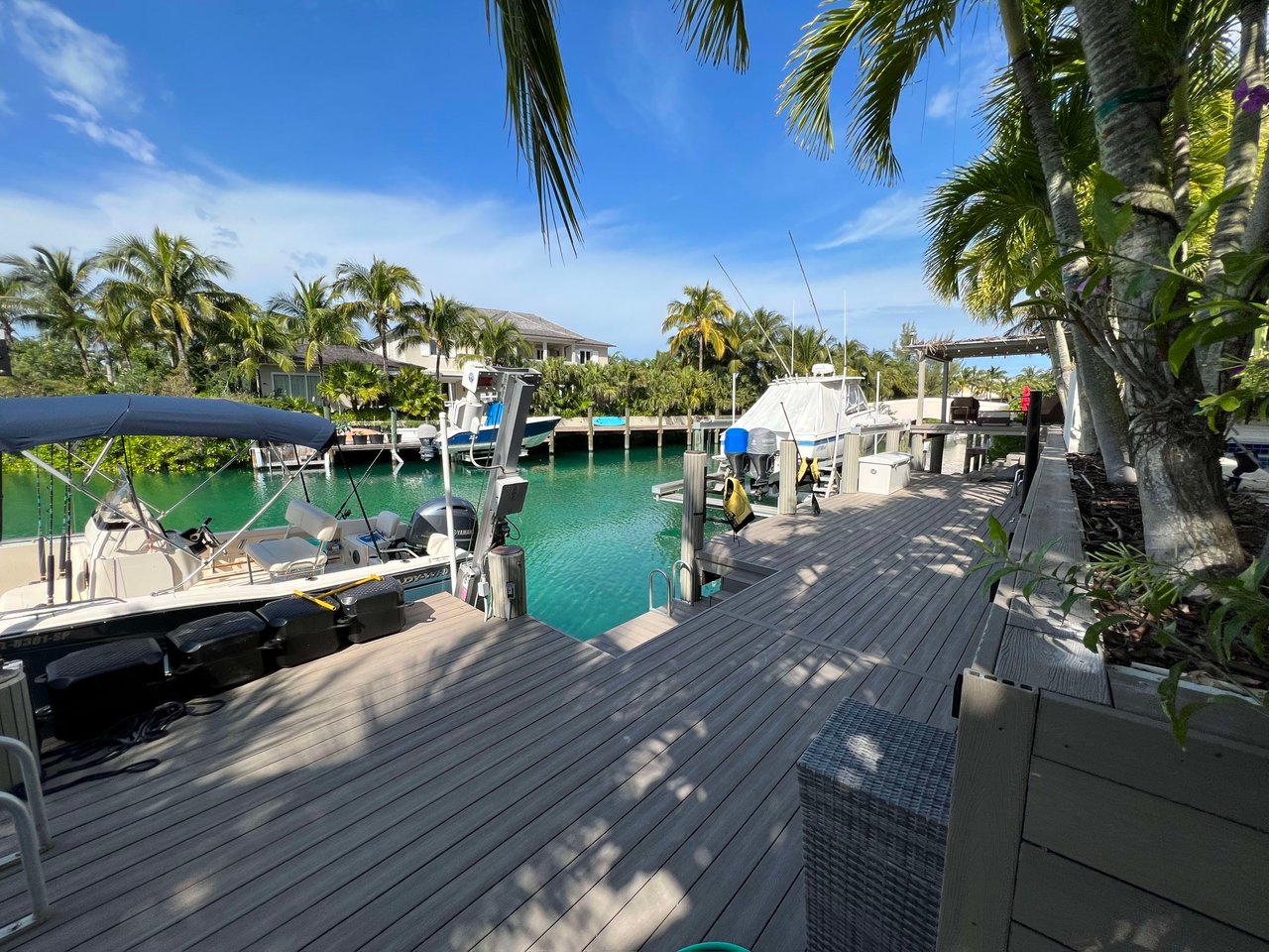 CANAL HOME IN OLD FORT BAY