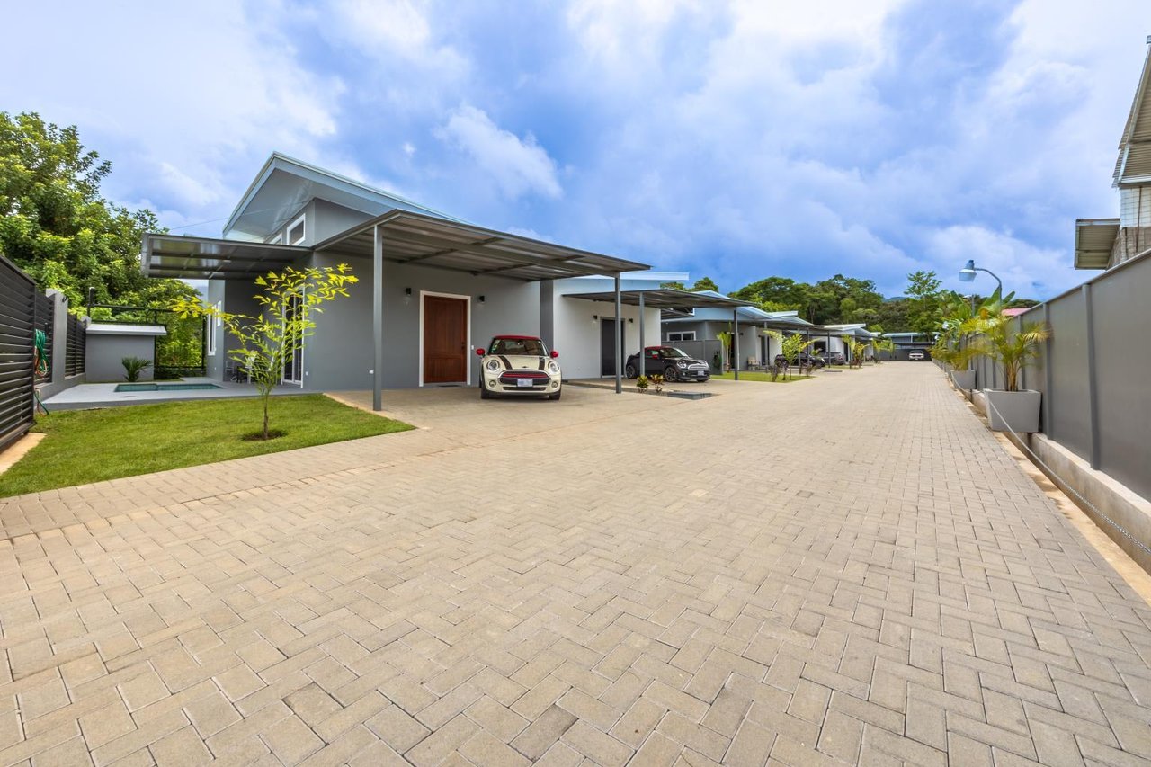 8 Home Subdivision in Uvita