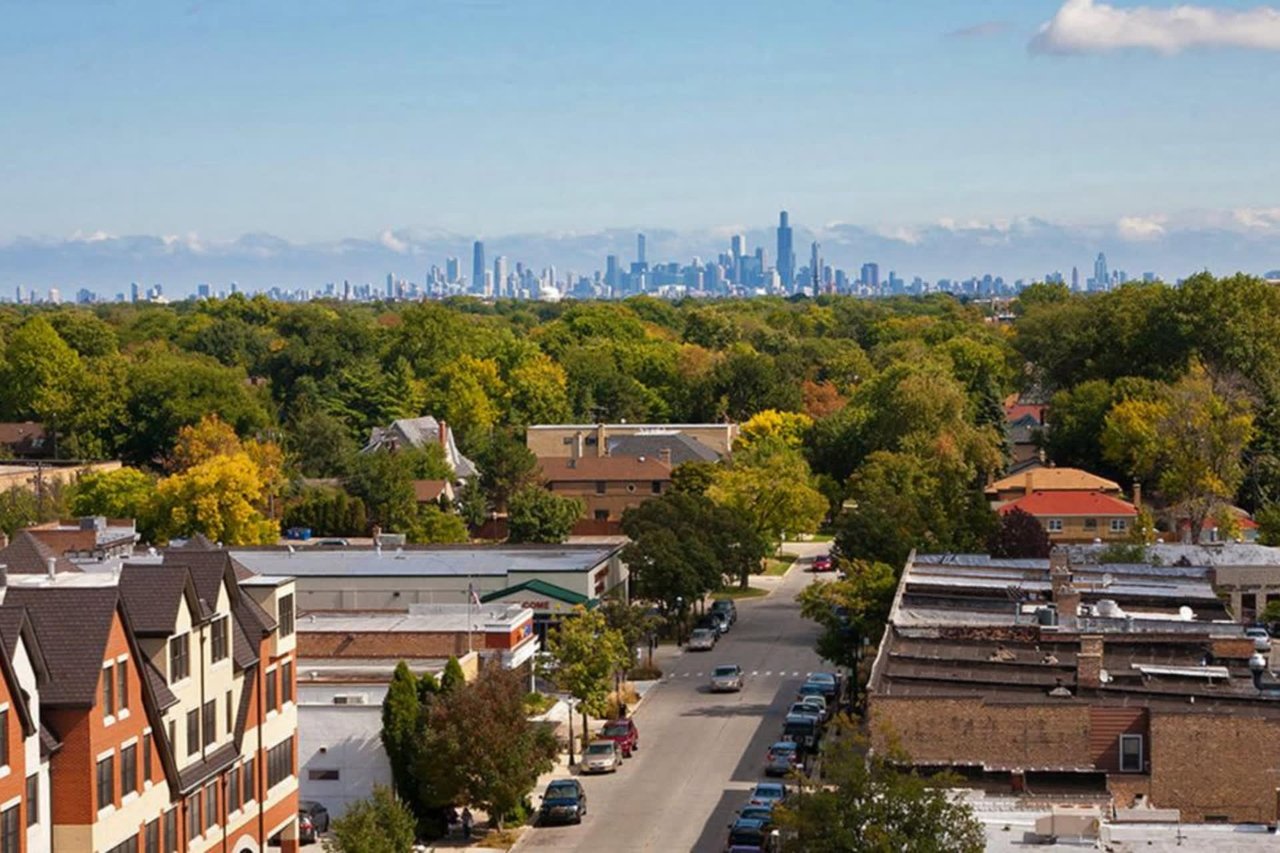 From Elmwood Park to River Forest, Get to Know These 3 Illinois Communities