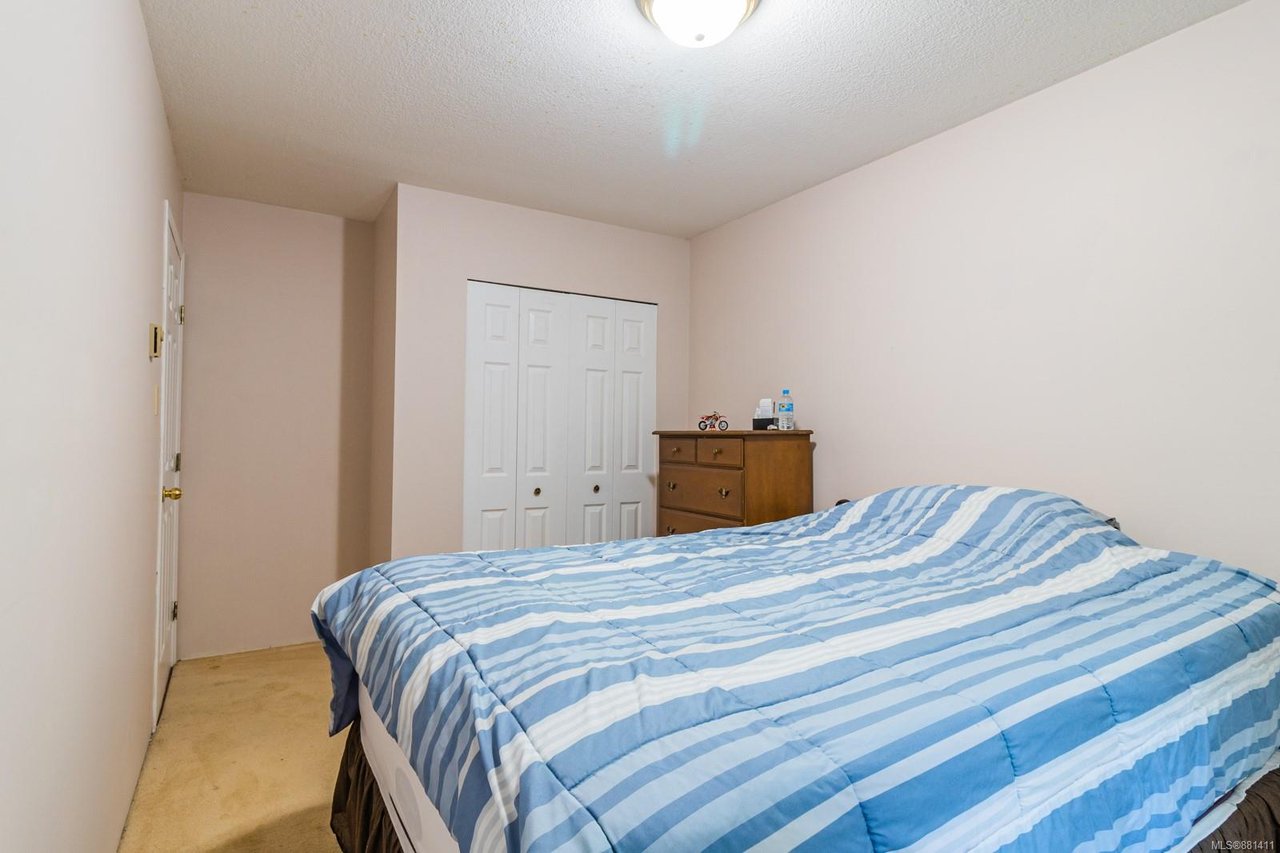 5270 Catalina Dr, Nanaimo