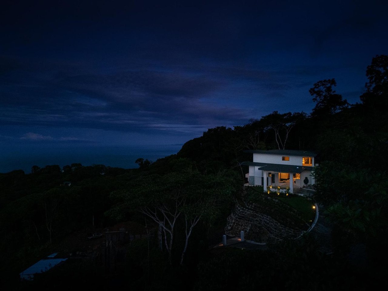 Contemporary Wellness Estate, Dominical, Puntarenas
