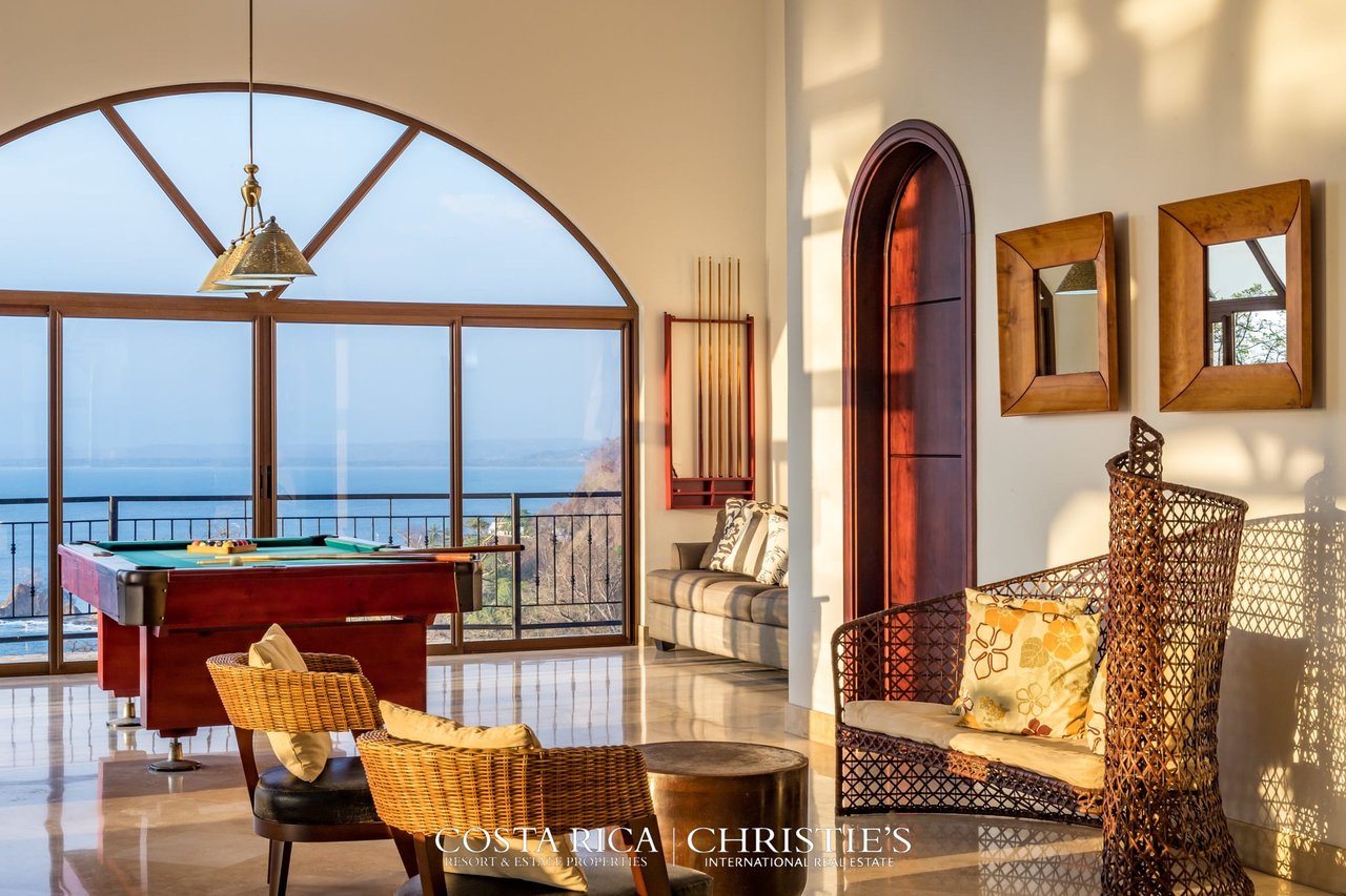 Casa Blanca Exquisite Ocean View Villa