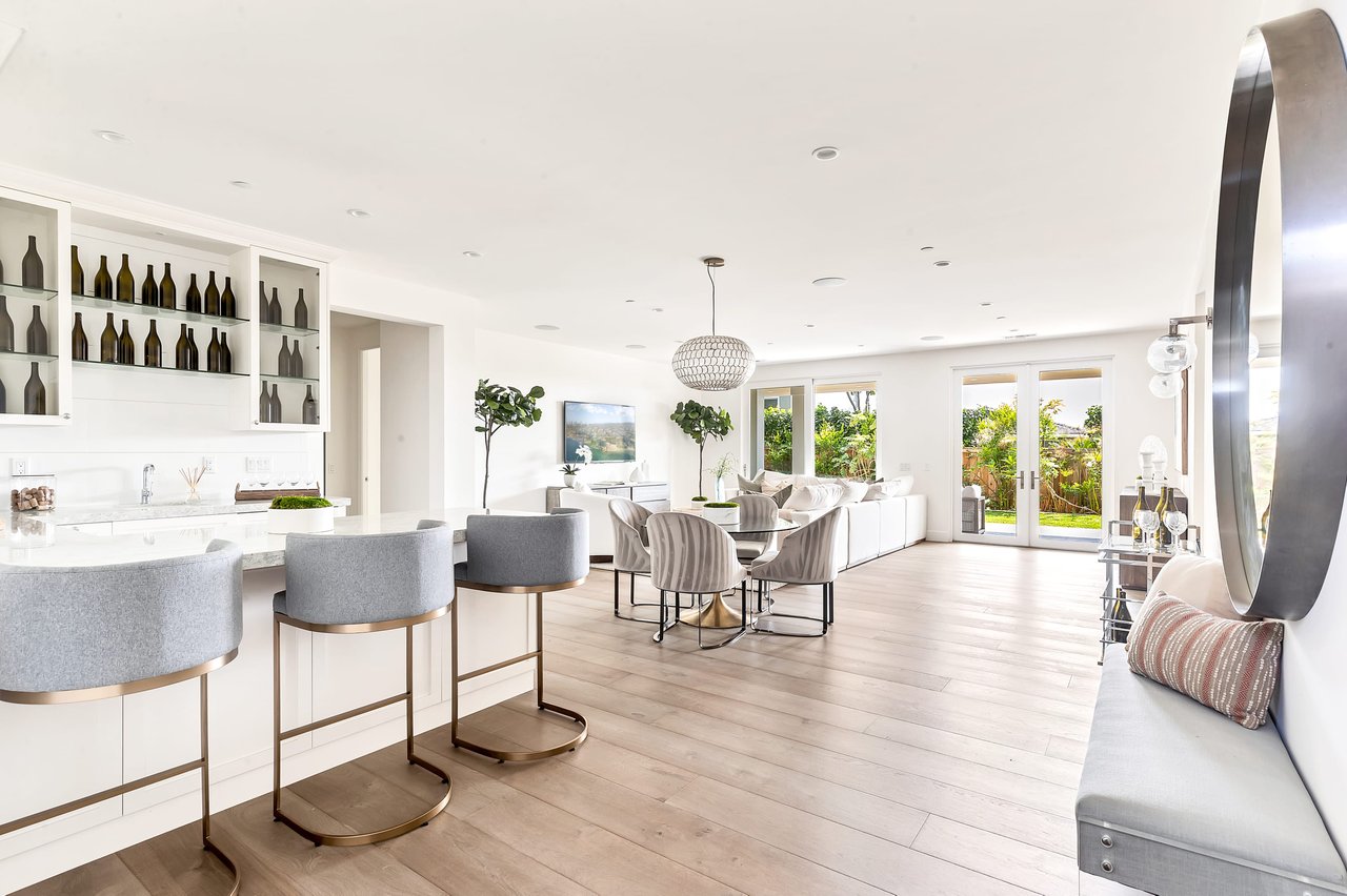 448 Serra Drive