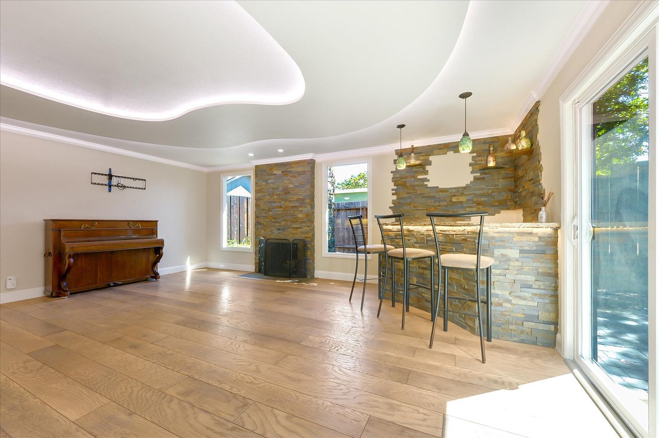 1590 Maddux Drive