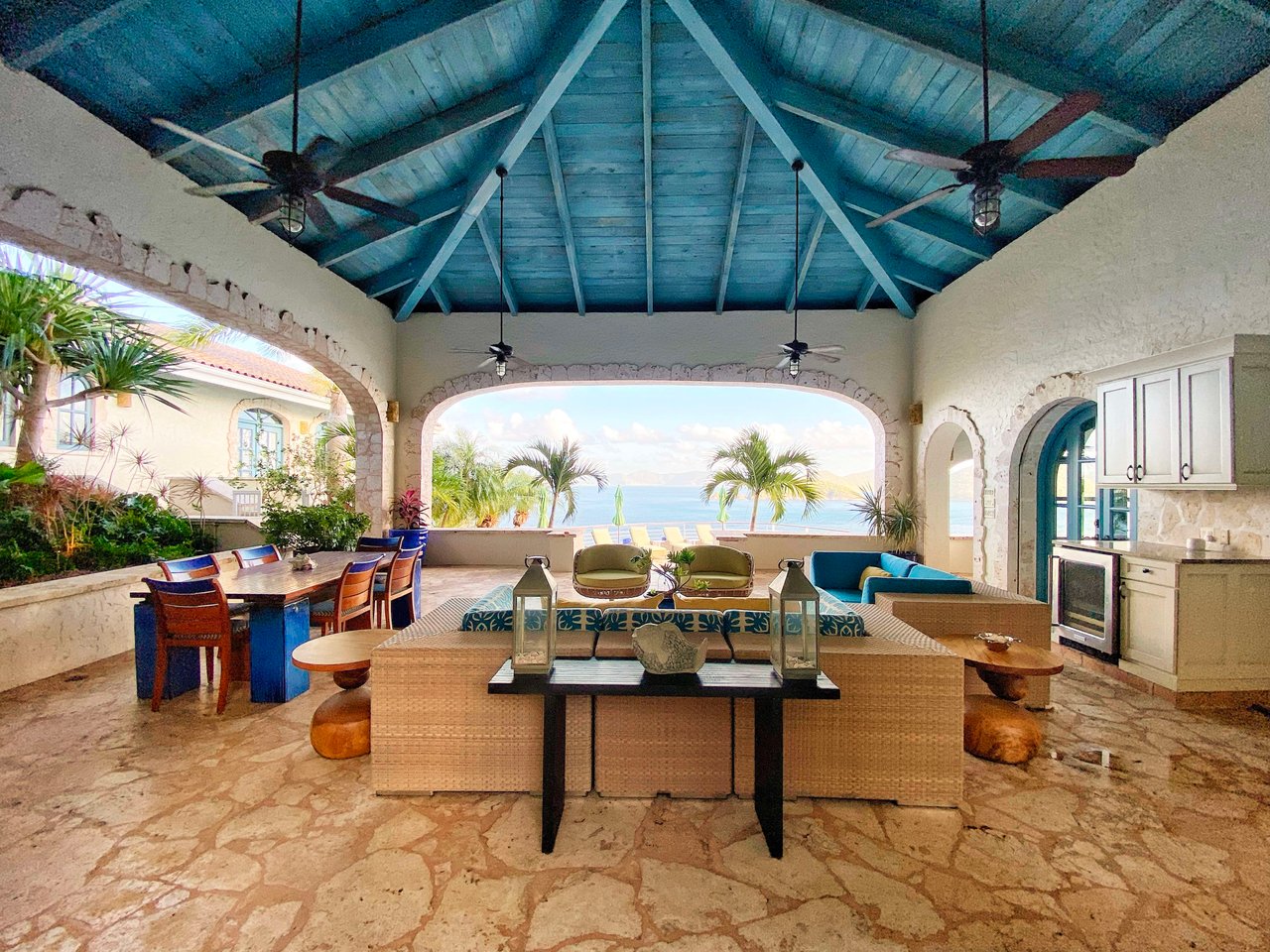CLIFF HOUSE VILLA