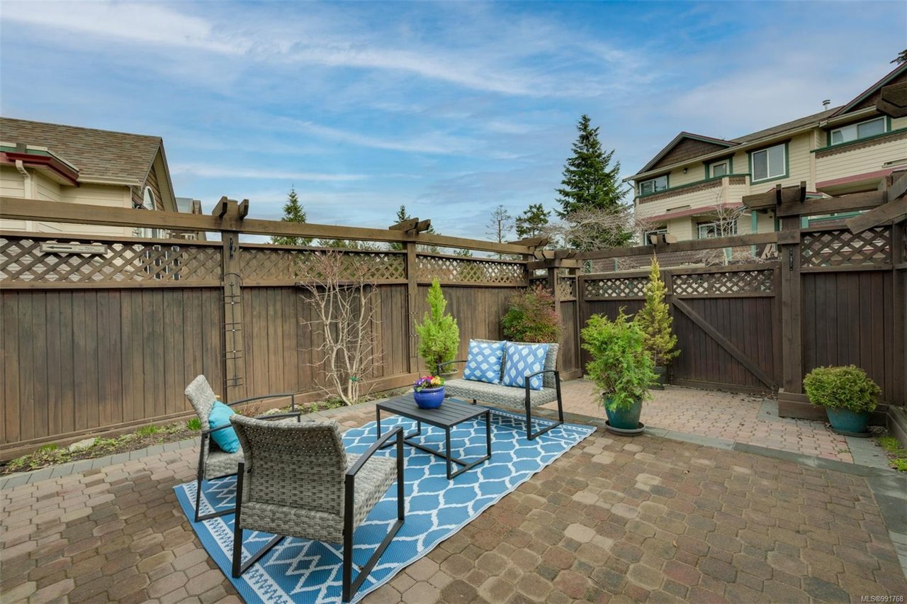 32-108 Aldersmith Pl