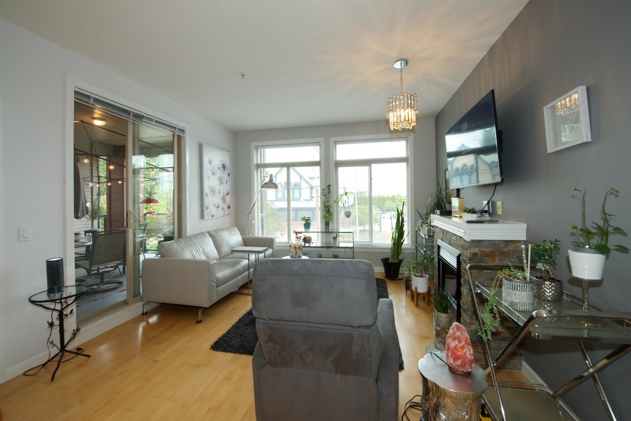 206-15385 101a Avenue, Surrey