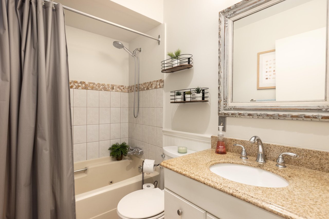13-1470 Laurel St