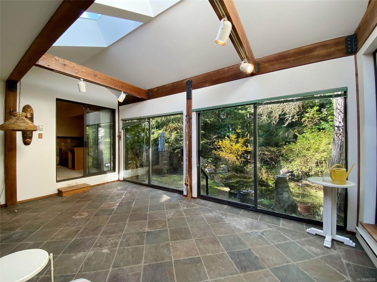 221 Wilkie Wy