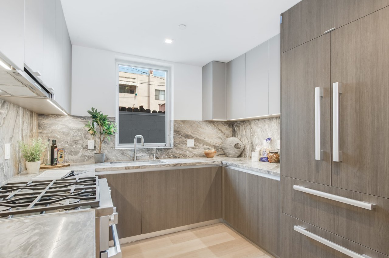 1155 N Fuller AVE # 103