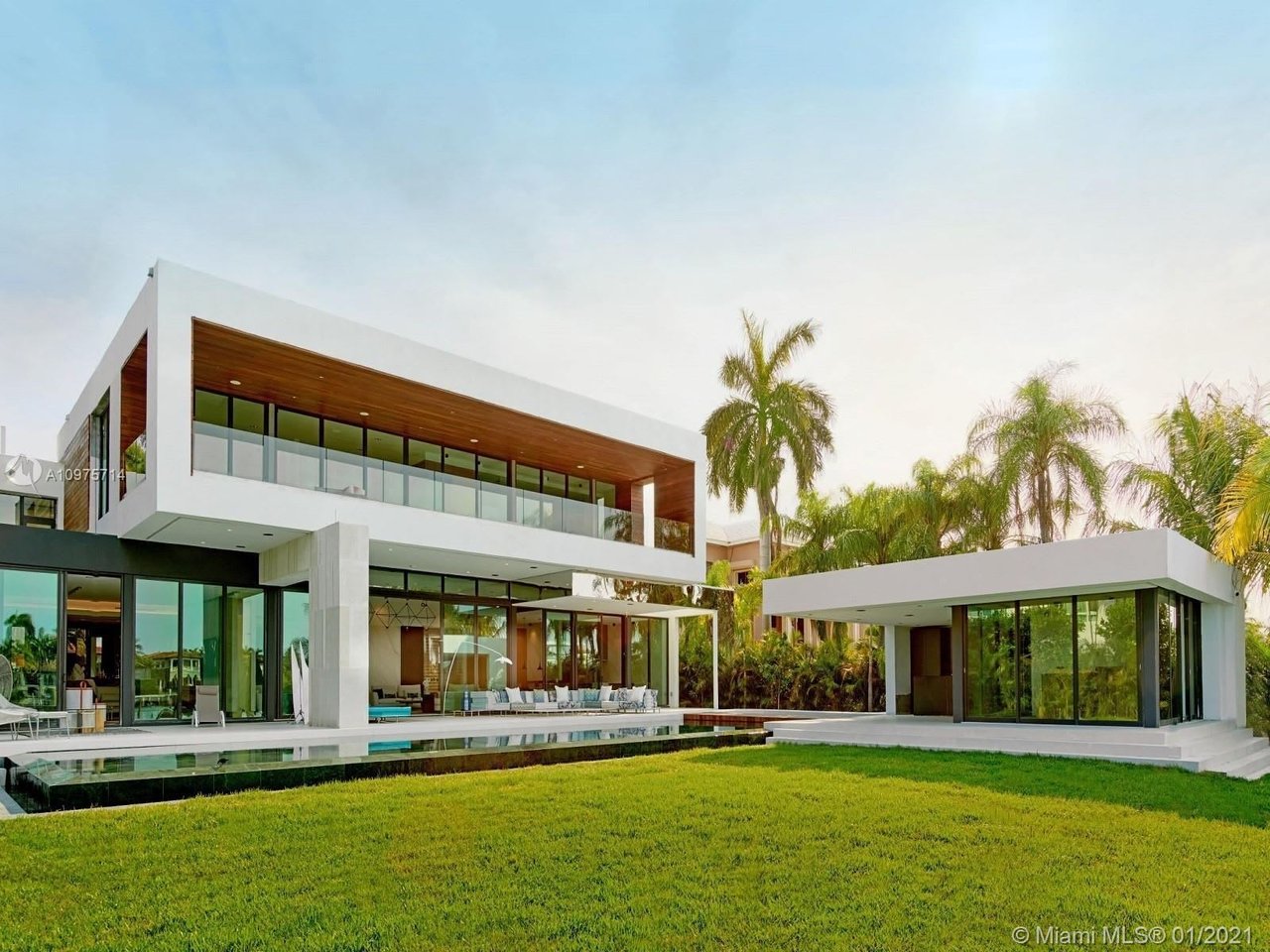 135 Palm Ave