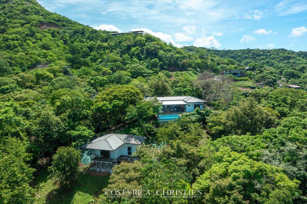 Ocean View Home on over an acre Lot in Las Ventanas