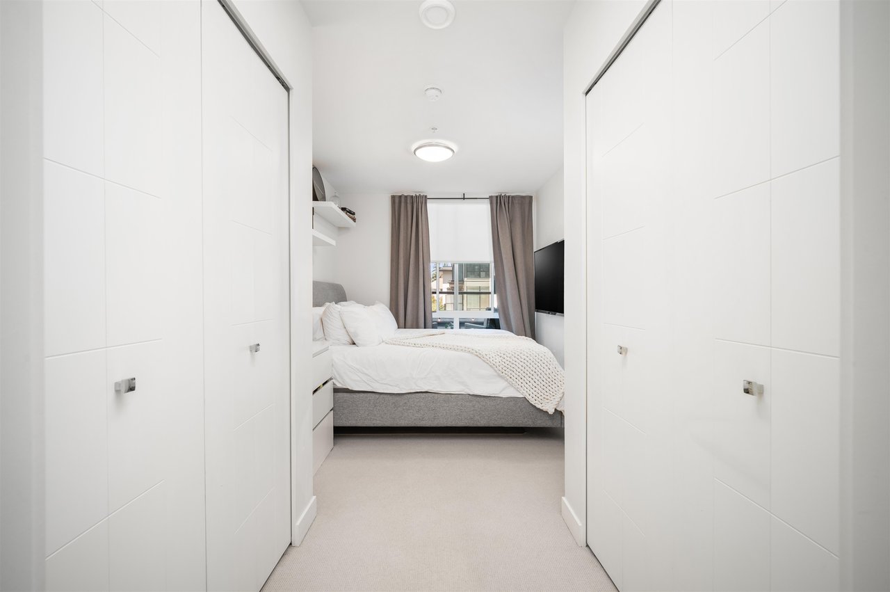 201-707 Como Lake Avenue, Coquitlam