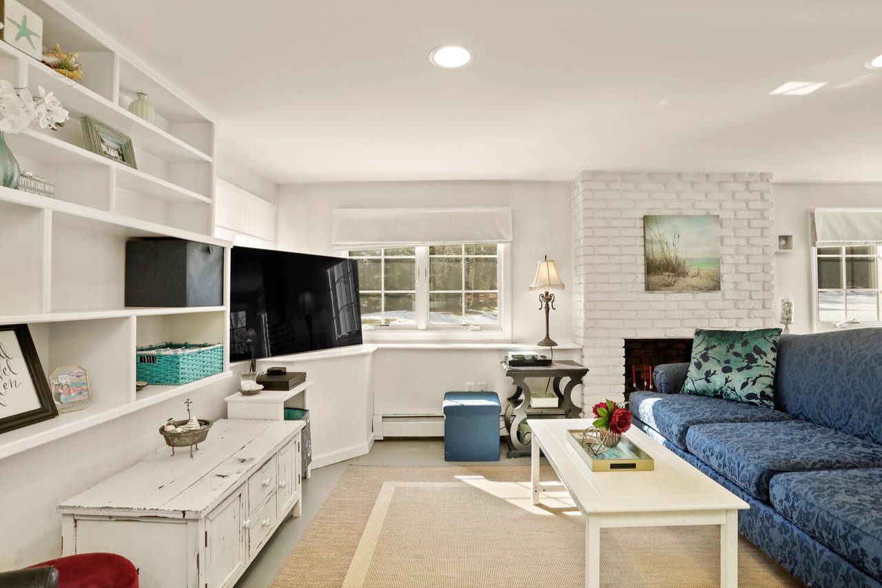 137 Long Lots Road