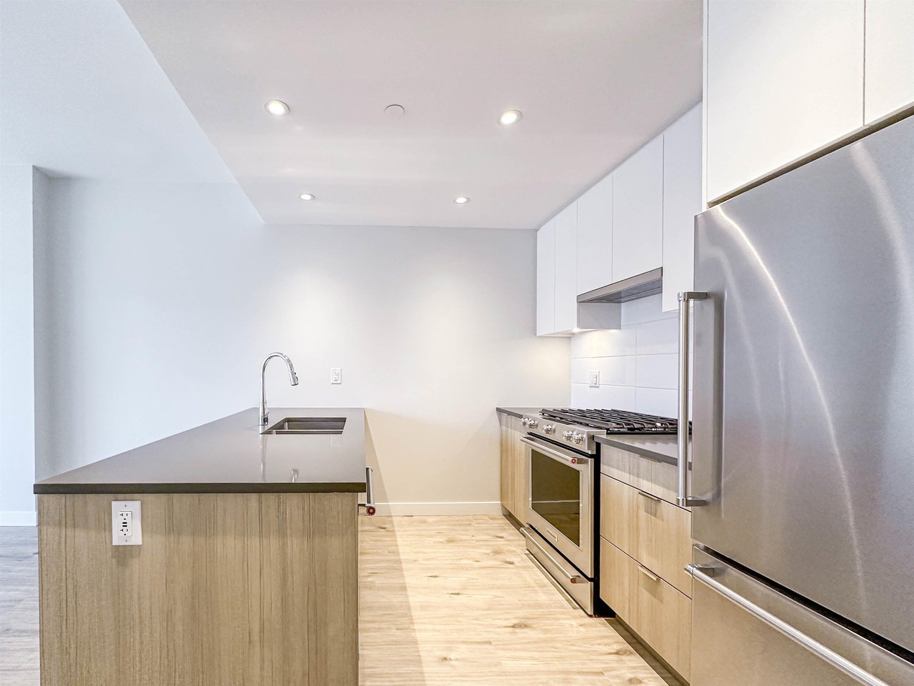 1005-3430 E Kent Ave