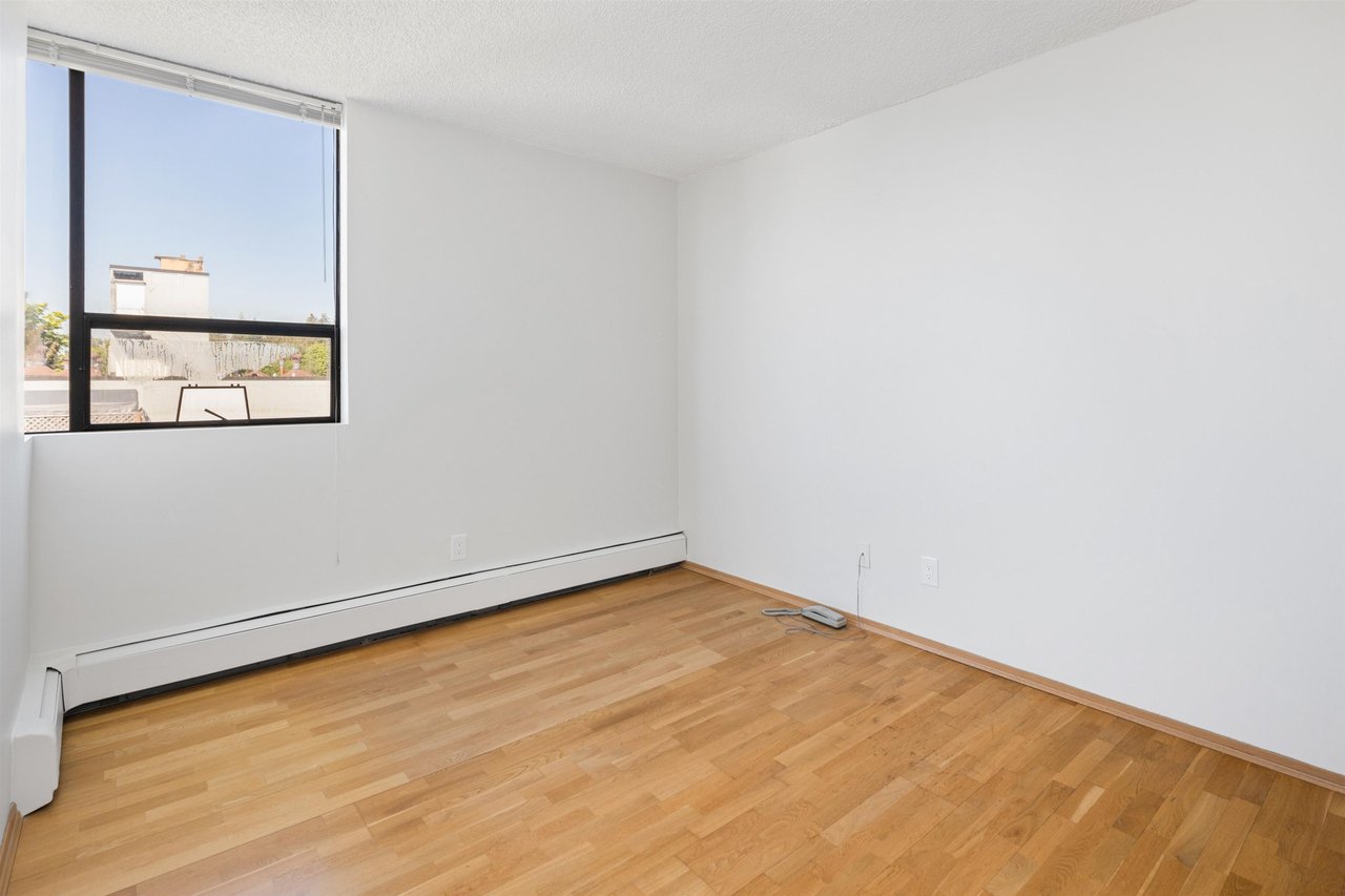 803-1737 Duchess Ave