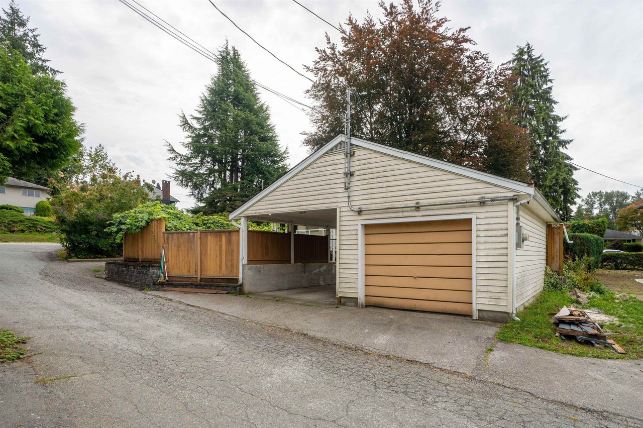 2915 Astor Dr