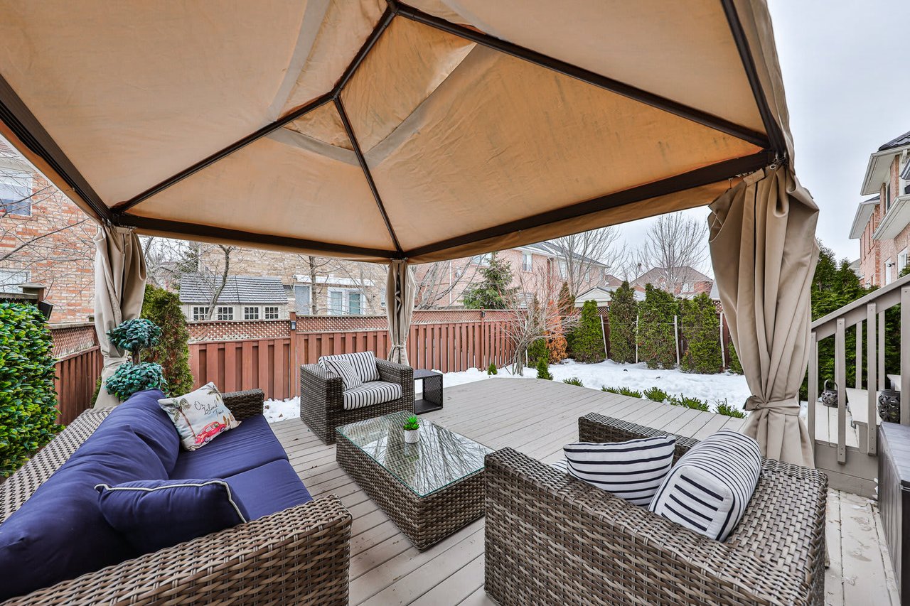 2582 FALKLAND Crescent, Oakville