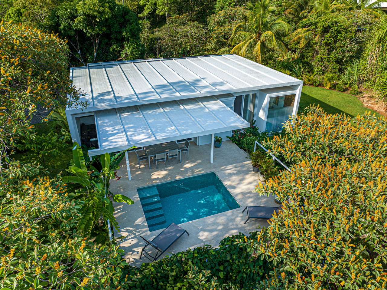 Casa Las Palmeras, Stunning Mountain and Ocean View Home