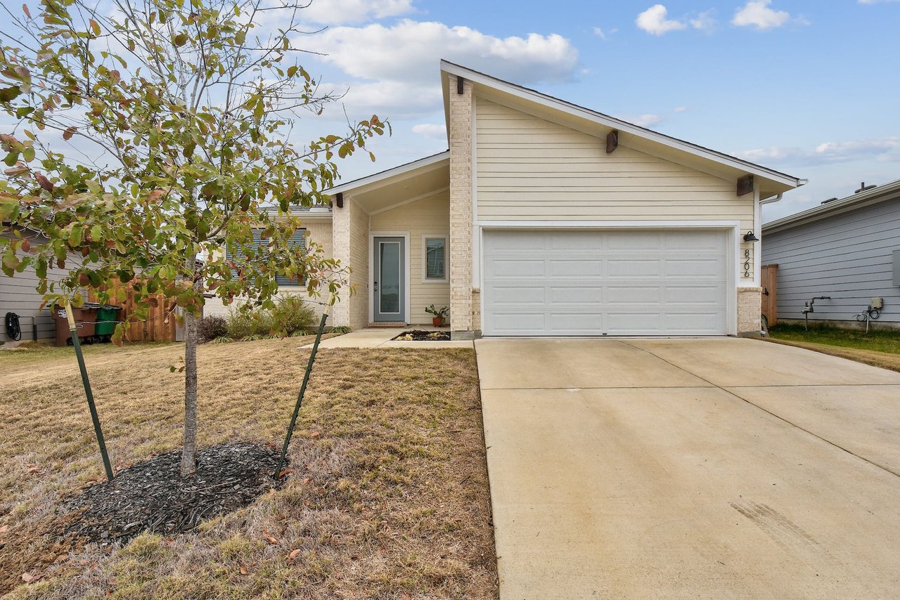 8206 Dampton Ln, Austin, Texas 78744