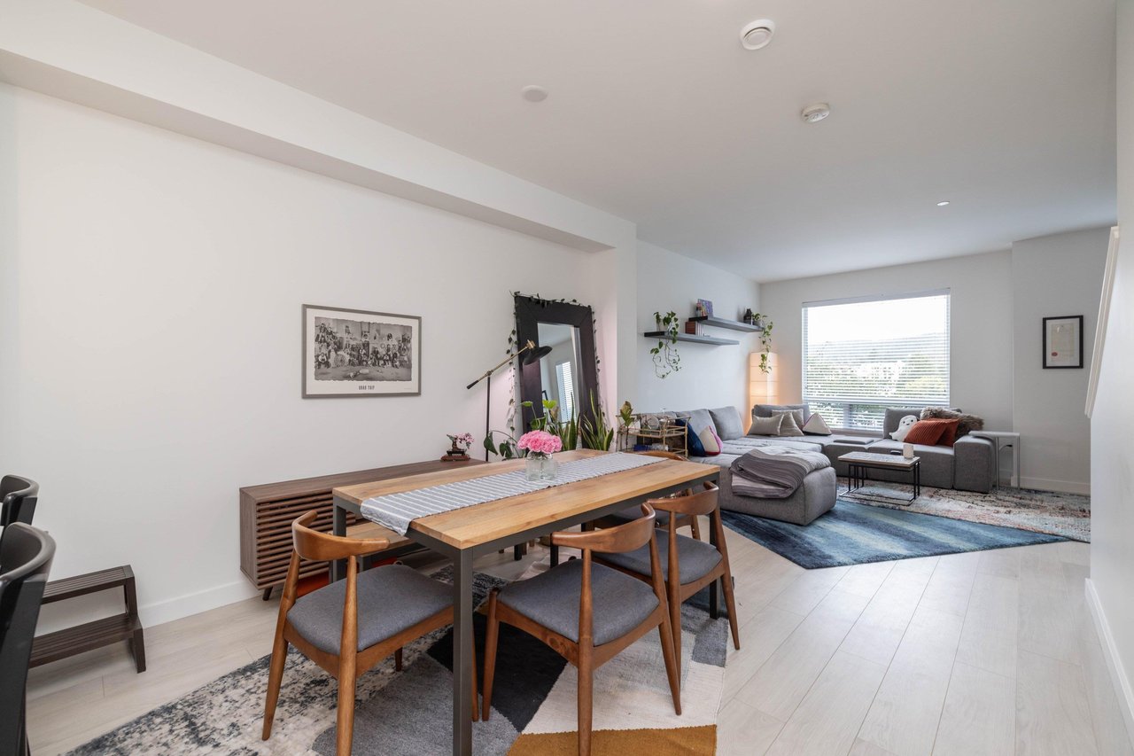 207-3105 St George St