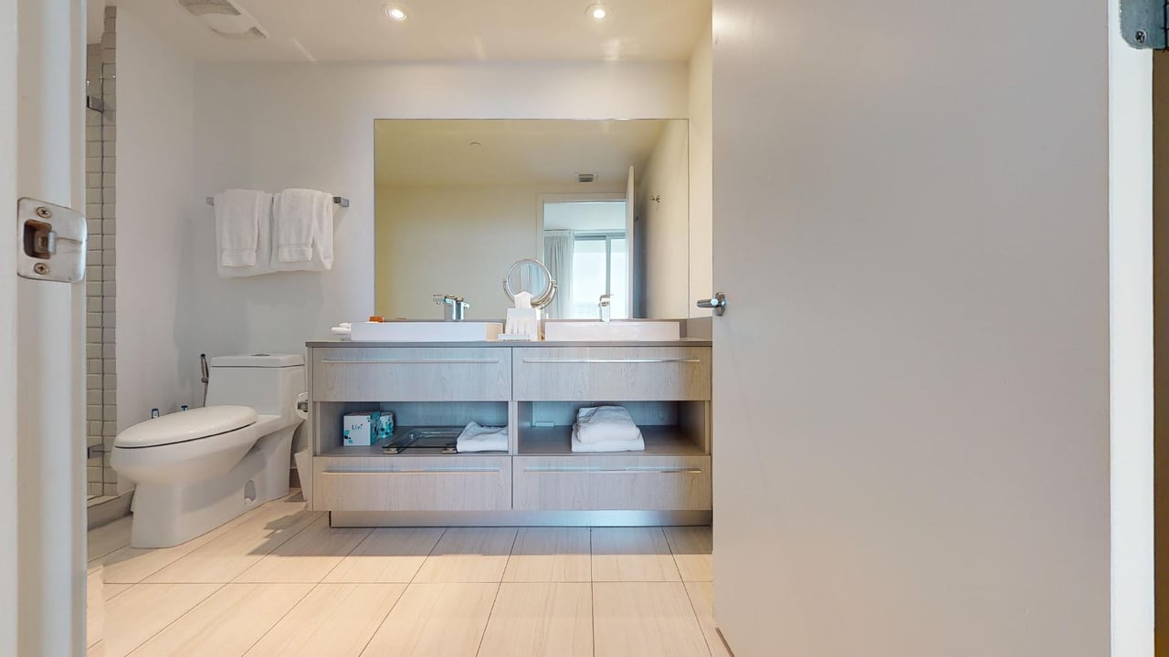 4010 S Ocean Drive 1006