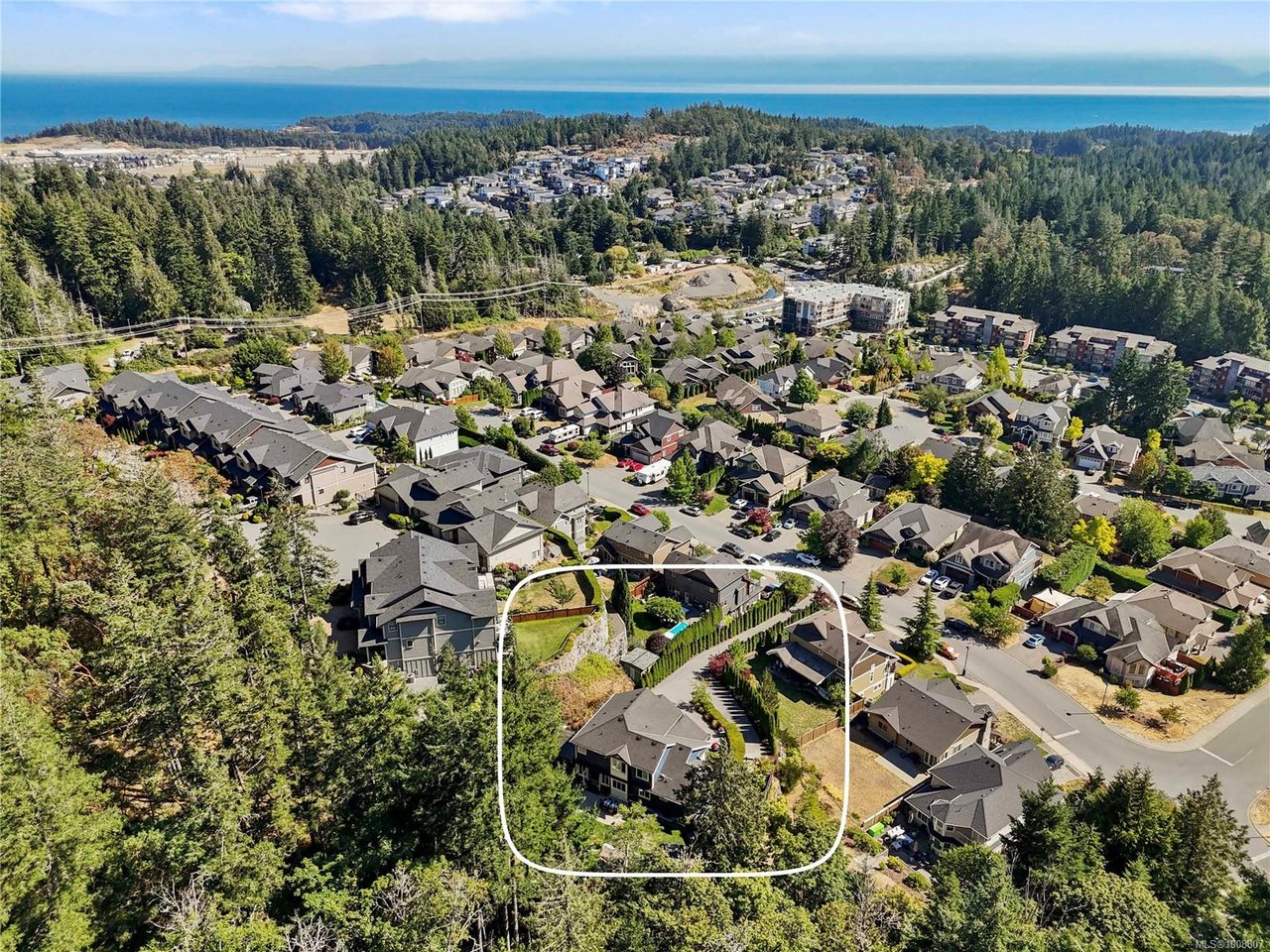630 Granrose Terr, Colwood