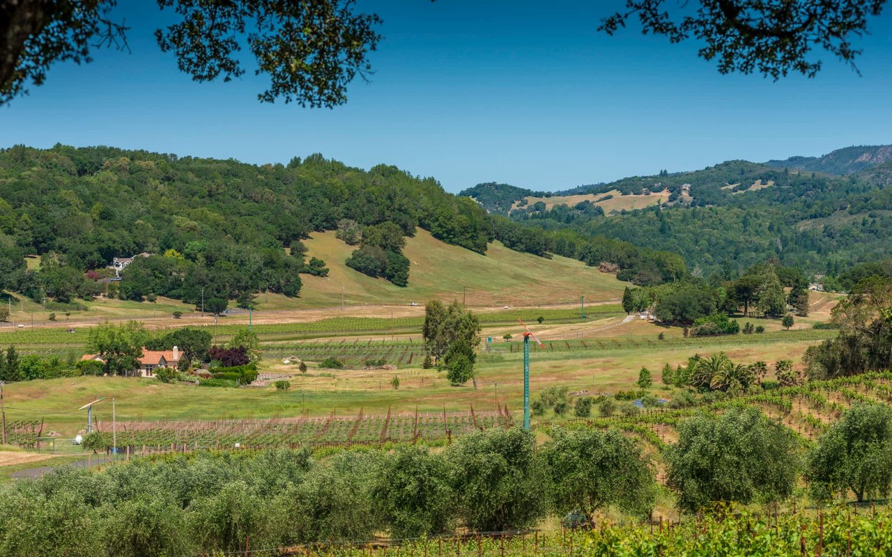 Lovall Valley Loop Road, Sonoma