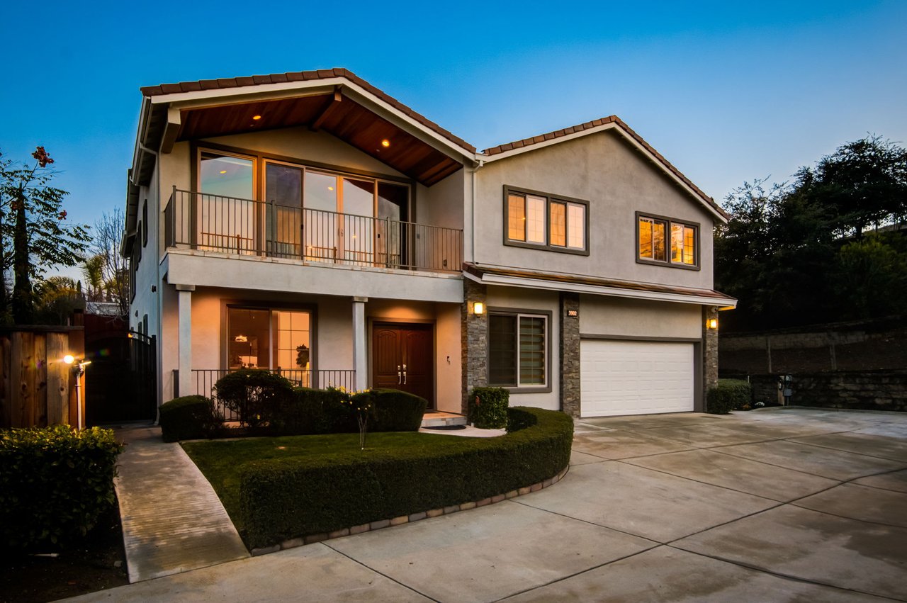 3902 Mars Court