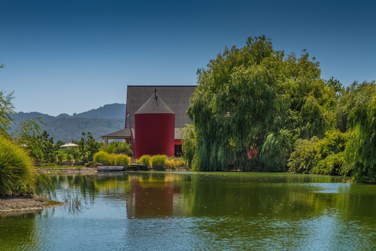 Oak Knoll Avenue, Napa